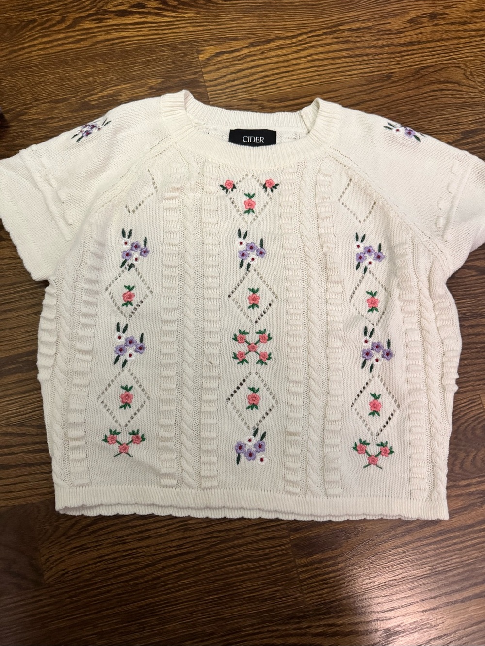 Cider Women’s M Cream Floral Knit Top